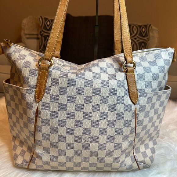 Authentic Louis Vuitton Damier Azur Totally MM Tote Bag - Picture 6 of 17